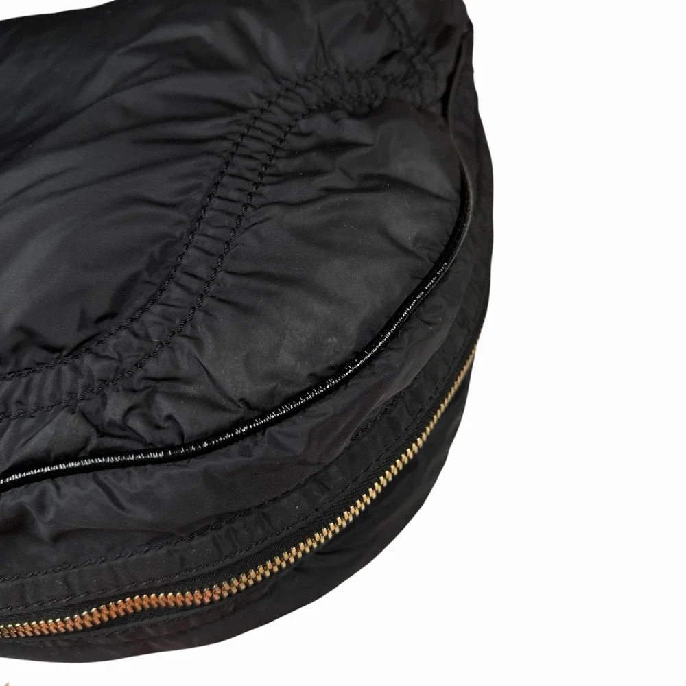 Tod's Tods Pashmy‎ Luna Black Nylon & Patent Leather Hobo w Zipper Detail